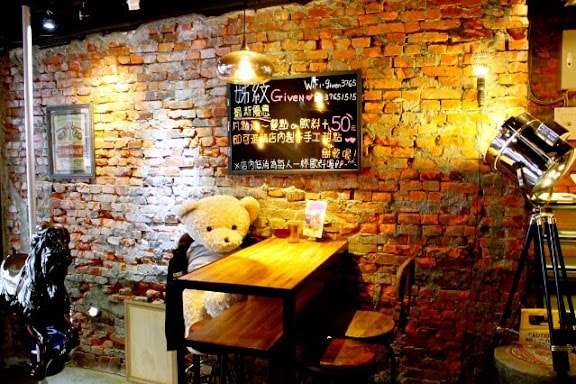 20251108-fhiwh 20251108-fhiwh