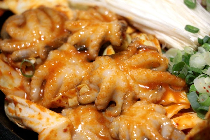 20251108-cl6fm 20251108-cl6fm