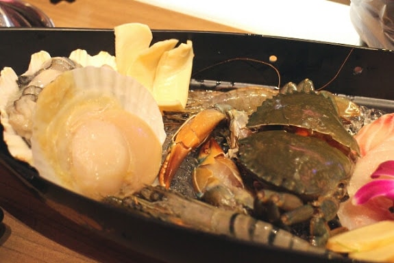 20251108-dxve6 20251108-dxve6