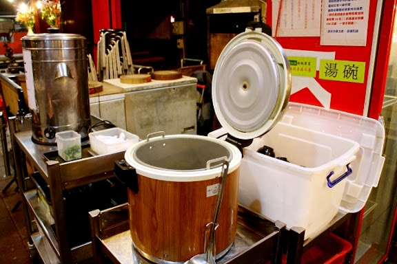 20251108-q27k8 20251108-q27k8