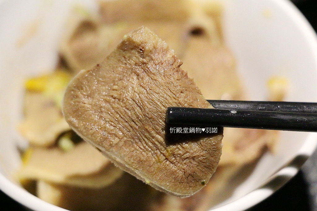 20251108-2a6xz 20251108-2a6xz