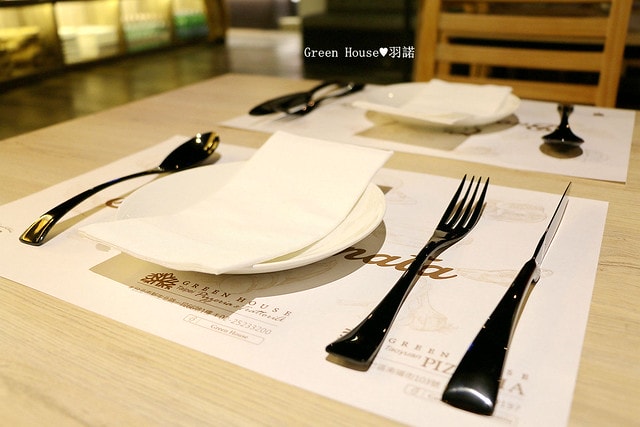 20251108-82j9d 20251108-82j9d