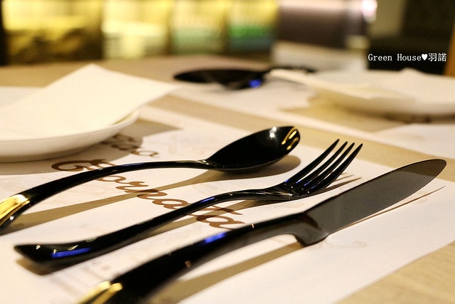 20251108-hvlr6 20251108-hvlr6