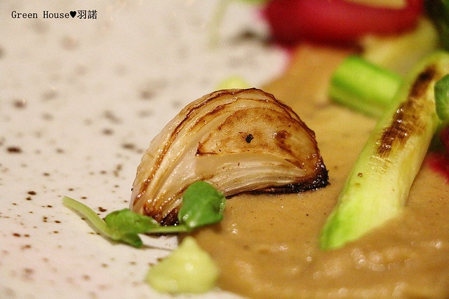 20251108-l5r0z 20251108-l5r0z