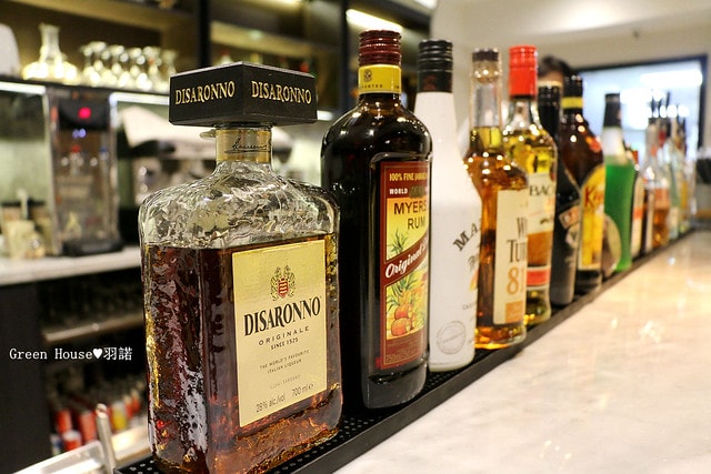 20251108-x4eij 20251108-x4eij