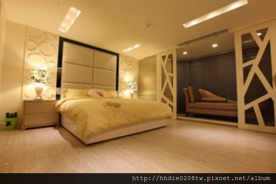 20251108-eyk49 20251108-eyk49