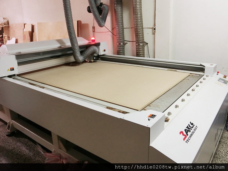 20251108-thvn6 20251108-thvn6