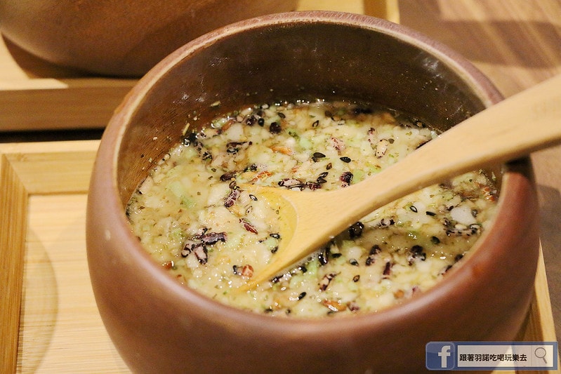 20251108-4gw17 20251108-4gw17