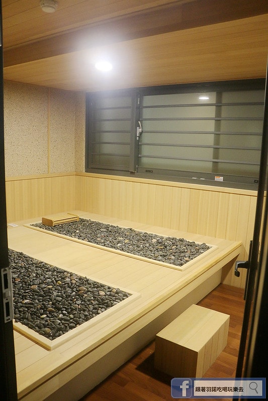 20251108-qrp4z 20251108-qrp4z