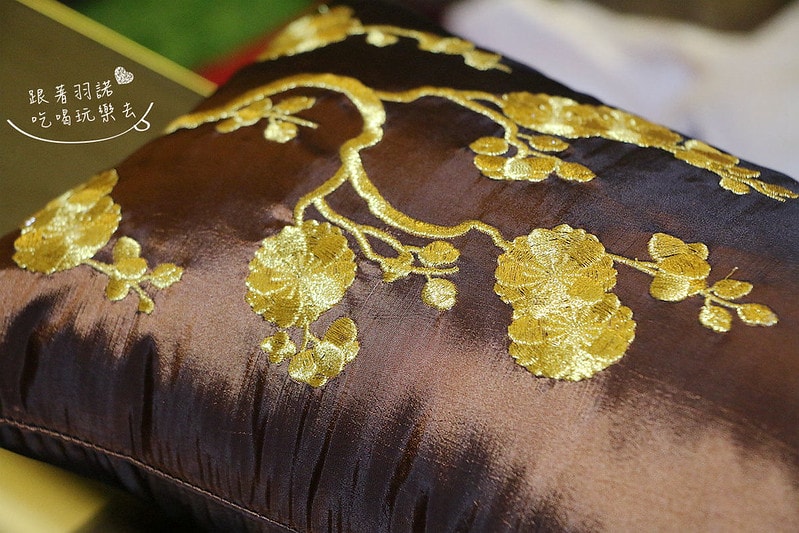 20251108-6hm4a 20251108-6hm4a