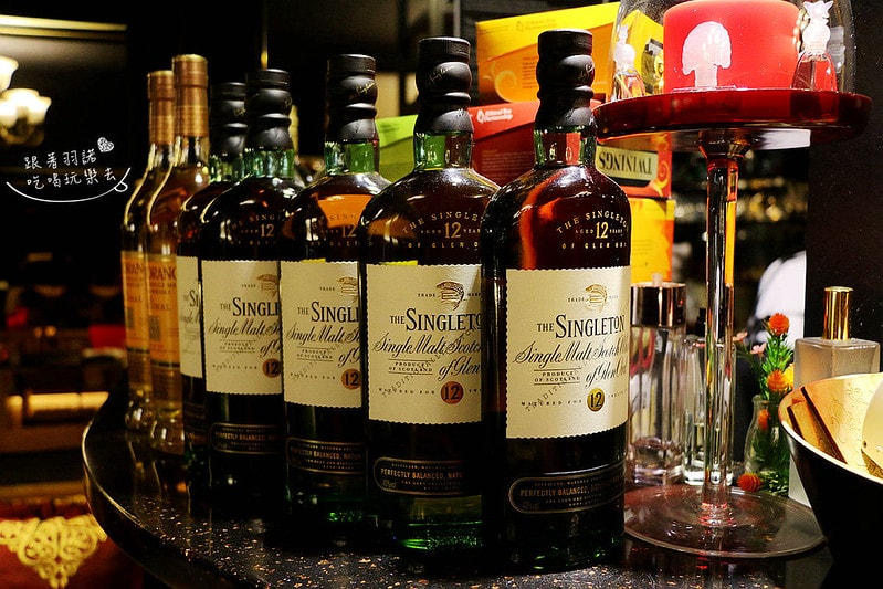 20251108-a1z8n 20251108-a1z8n