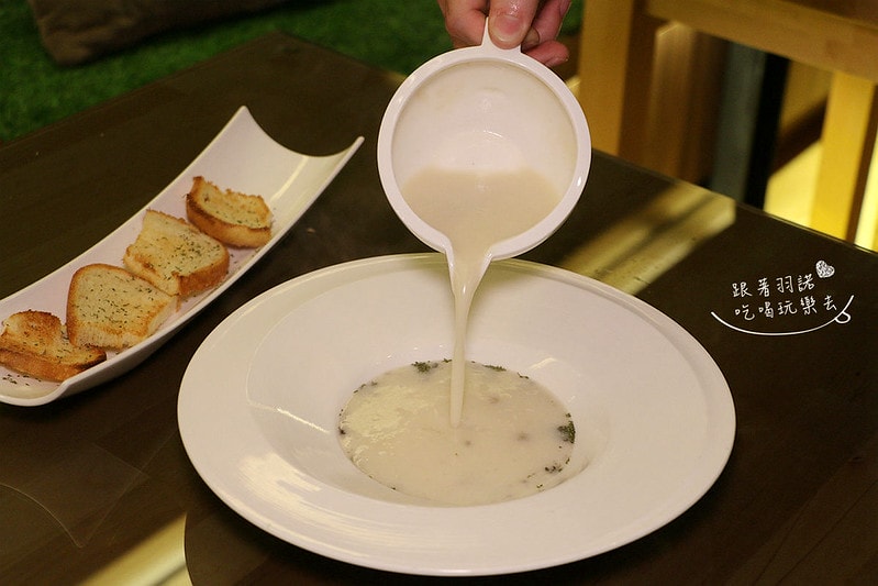 20251108-j9ezm 20251108-j9ezm