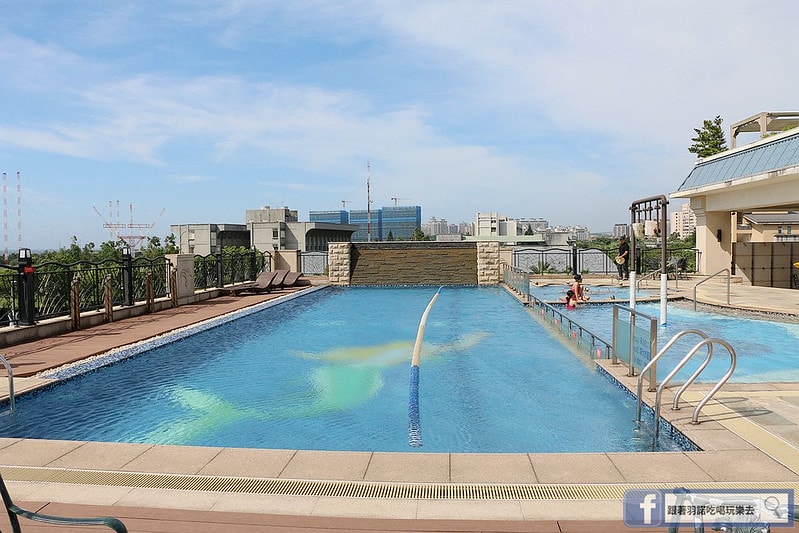 20251108-4j4kp 20251108-4j4kp