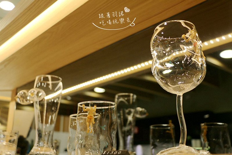 20251108-y240f 20251108-y240f