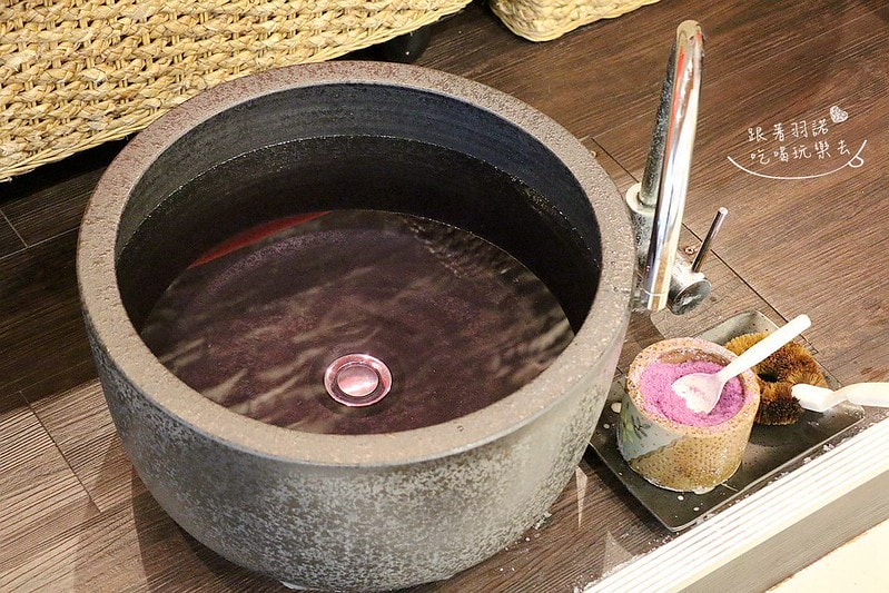 20251108-jnq9d 20251108-jnq9d