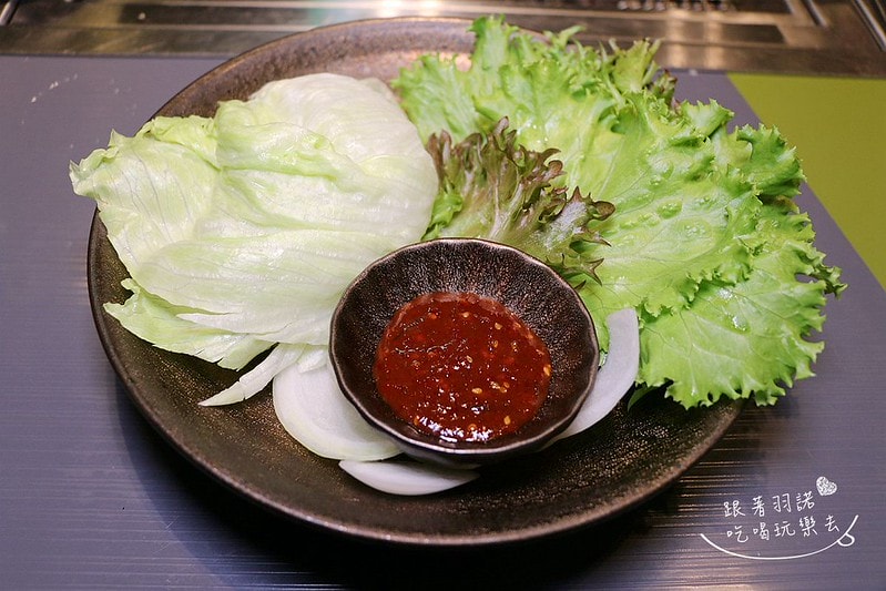 20251108-qmuus 20251108-qmuus