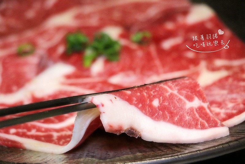 20251108-vm4kc 20251108-vm4kc