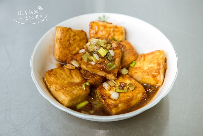 20251108-687oz 20251108-687oz