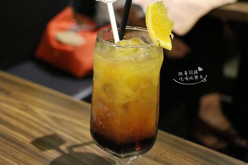 20251108-hhk3w 20251108-hhk3w