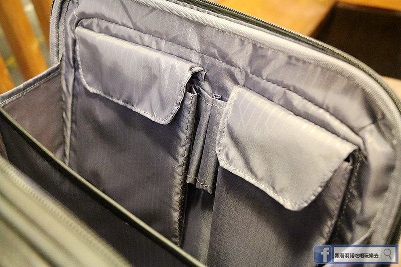 20251108-f4dzw 20251108-f4dzw