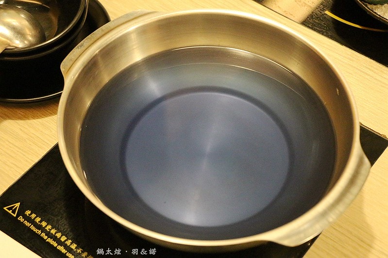 20251108-nx6rp 20251108-nx6rp