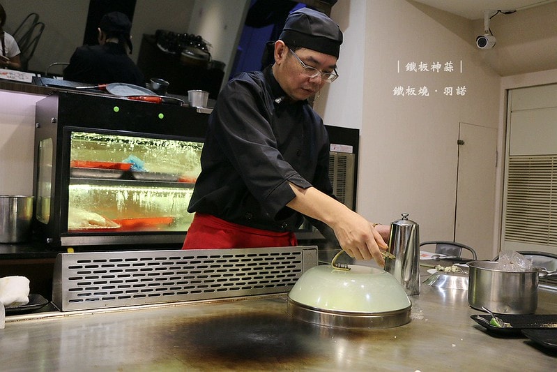 20251108-mrkqf 20251108-mrkqf