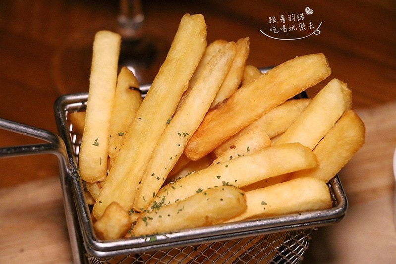 20251108-b8h4n 20251108-b8h4n