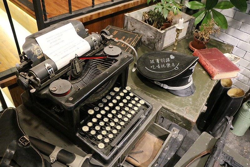 20251108-x1j5j 20251108-x1j5j