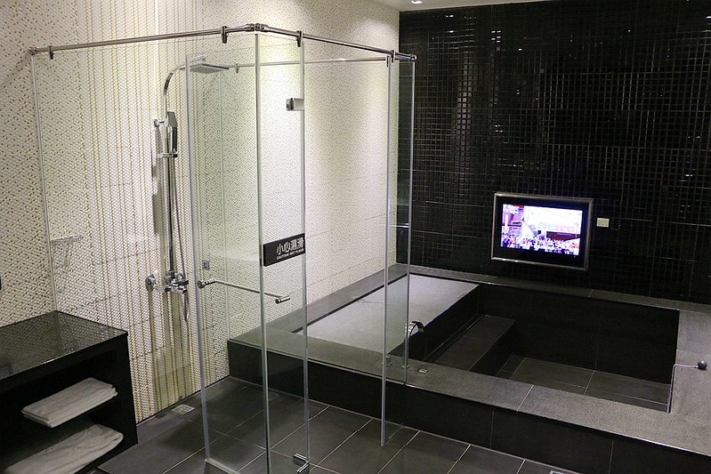 20251108-5cu8t 20251108-5cu8t