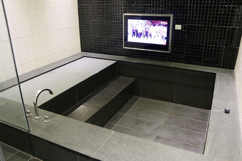 20251108-cnn1w 20251108-cnn1w