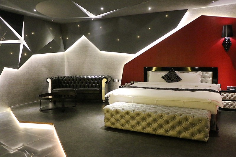 20251108-ionyk 20251108-ionyk