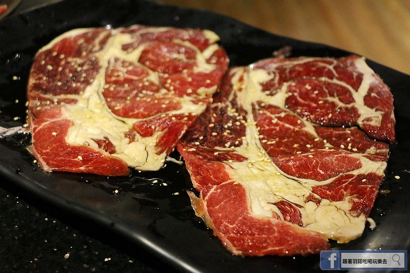 20251108-2epjc 20251108-2epjc