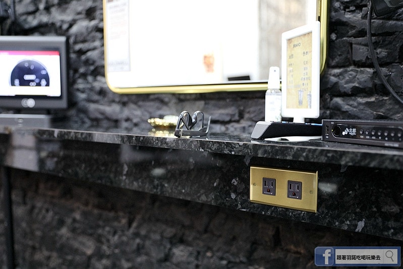 20251108-3xhti 20251108-3xhti