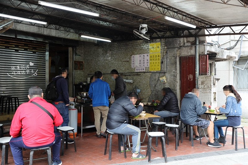 20251108-l7vad 20251108-l7vad