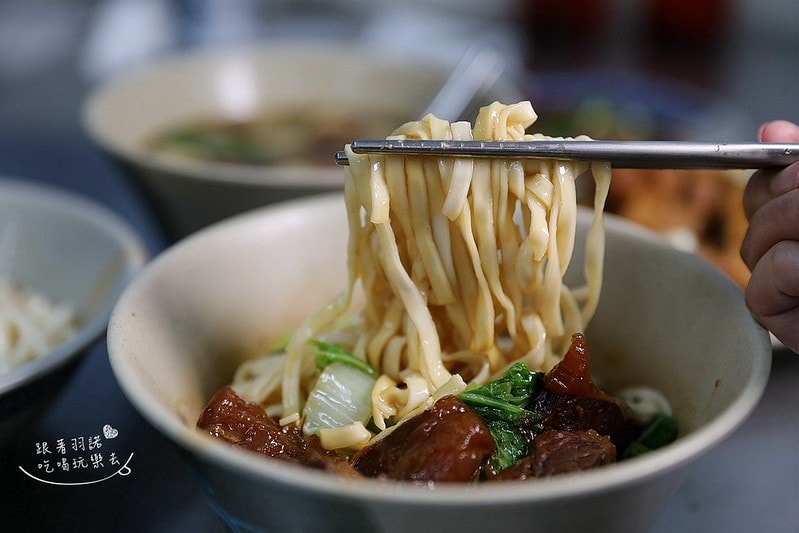 20251108-y0uhj 20251108-y0uhj