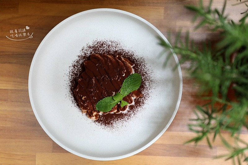 20251108-lb2xk 20251108-lb2xk