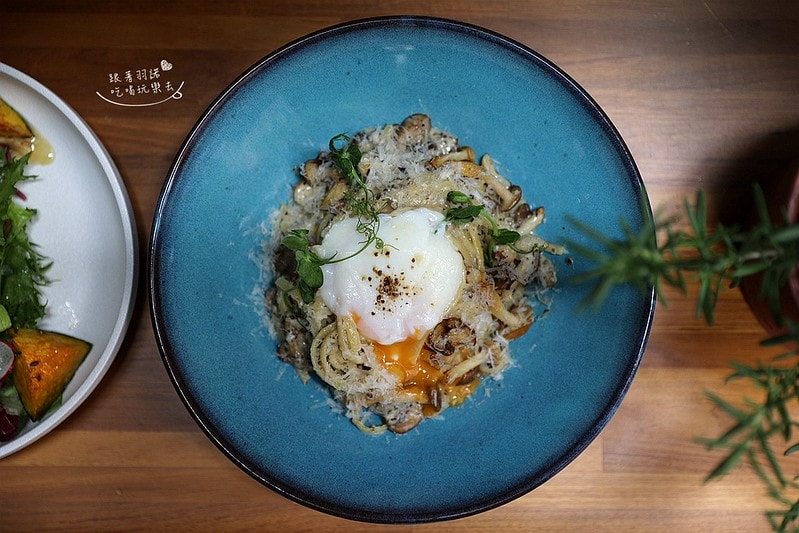 20251108-r8uf2 20251108-r8uf2