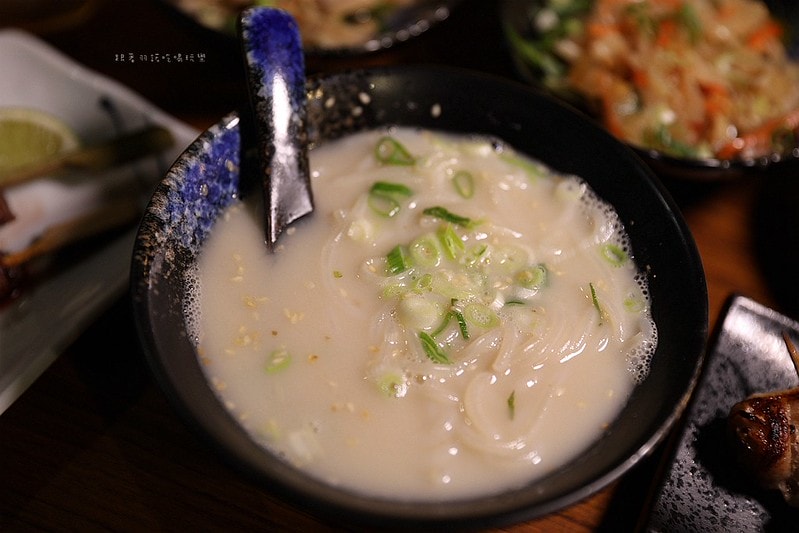 20251108-ev1yb 20251108-ev1yb