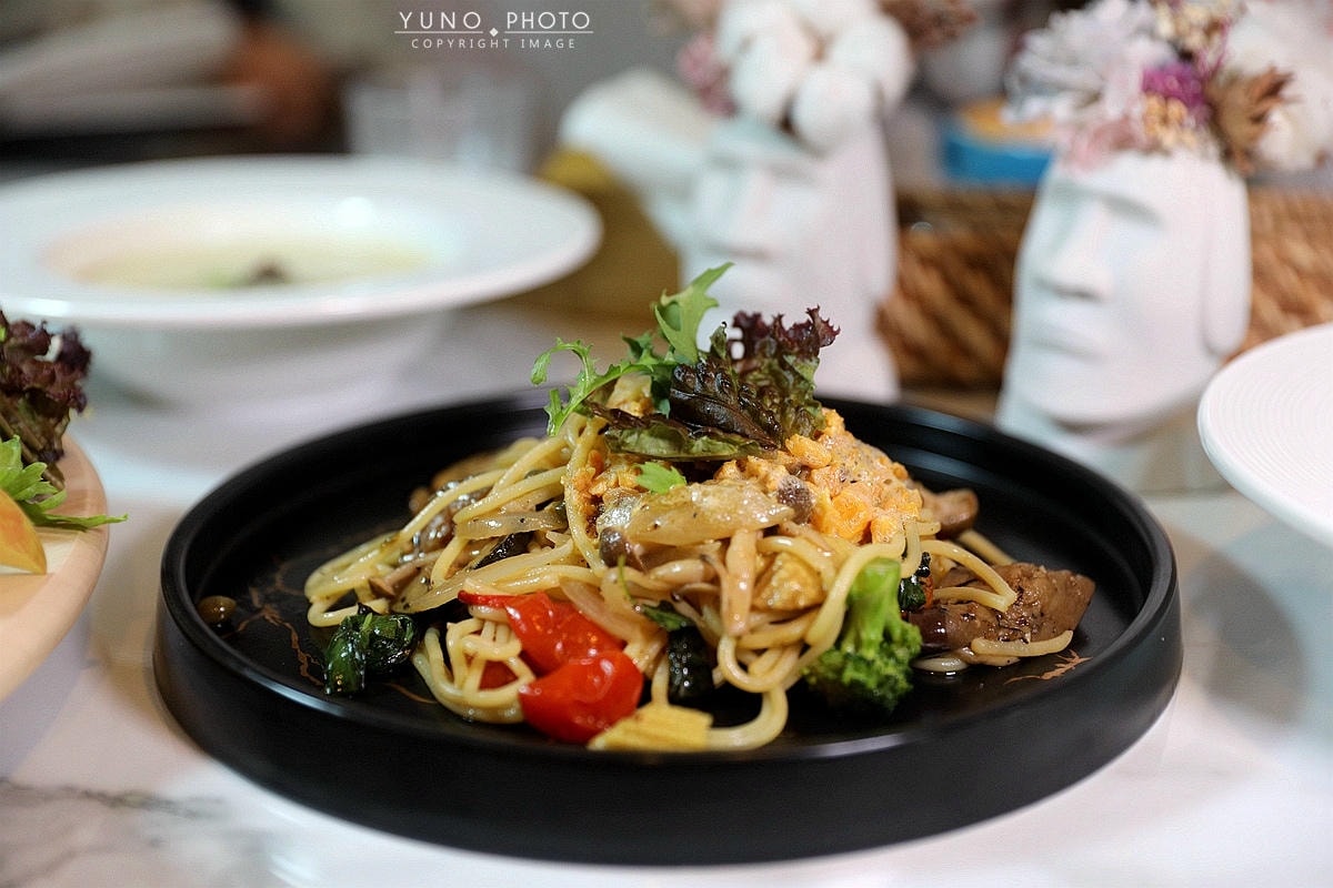 20251109-o63yu 20251109-o63yu