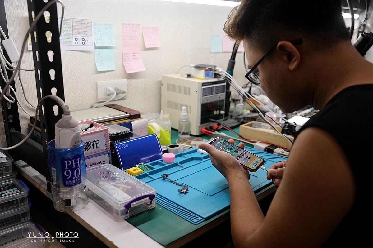 20251109-0j0v2 20251109-0j0v2