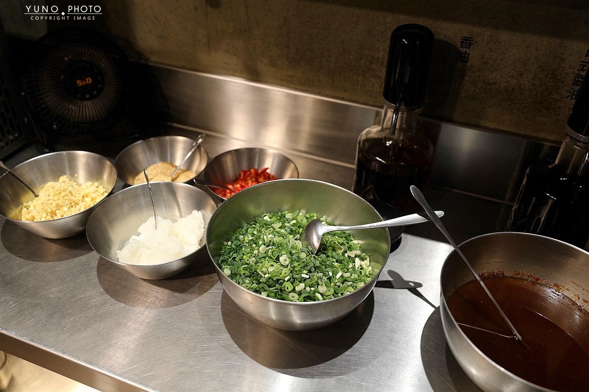 20251109-yfb3f 20251109-yfb3f