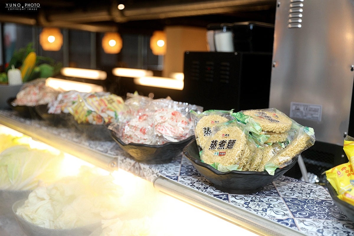 20251109-kjqpw 20251109-kjqpw