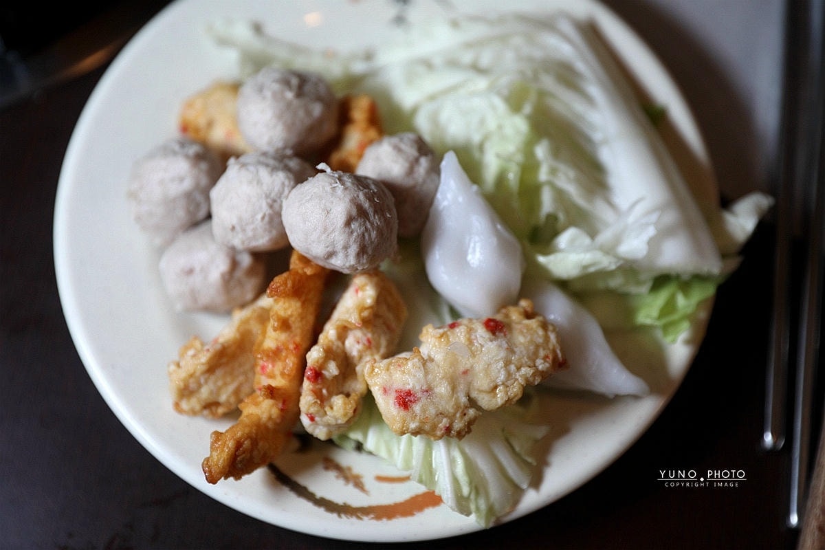 20251109-4ay93 20251109-4ay93