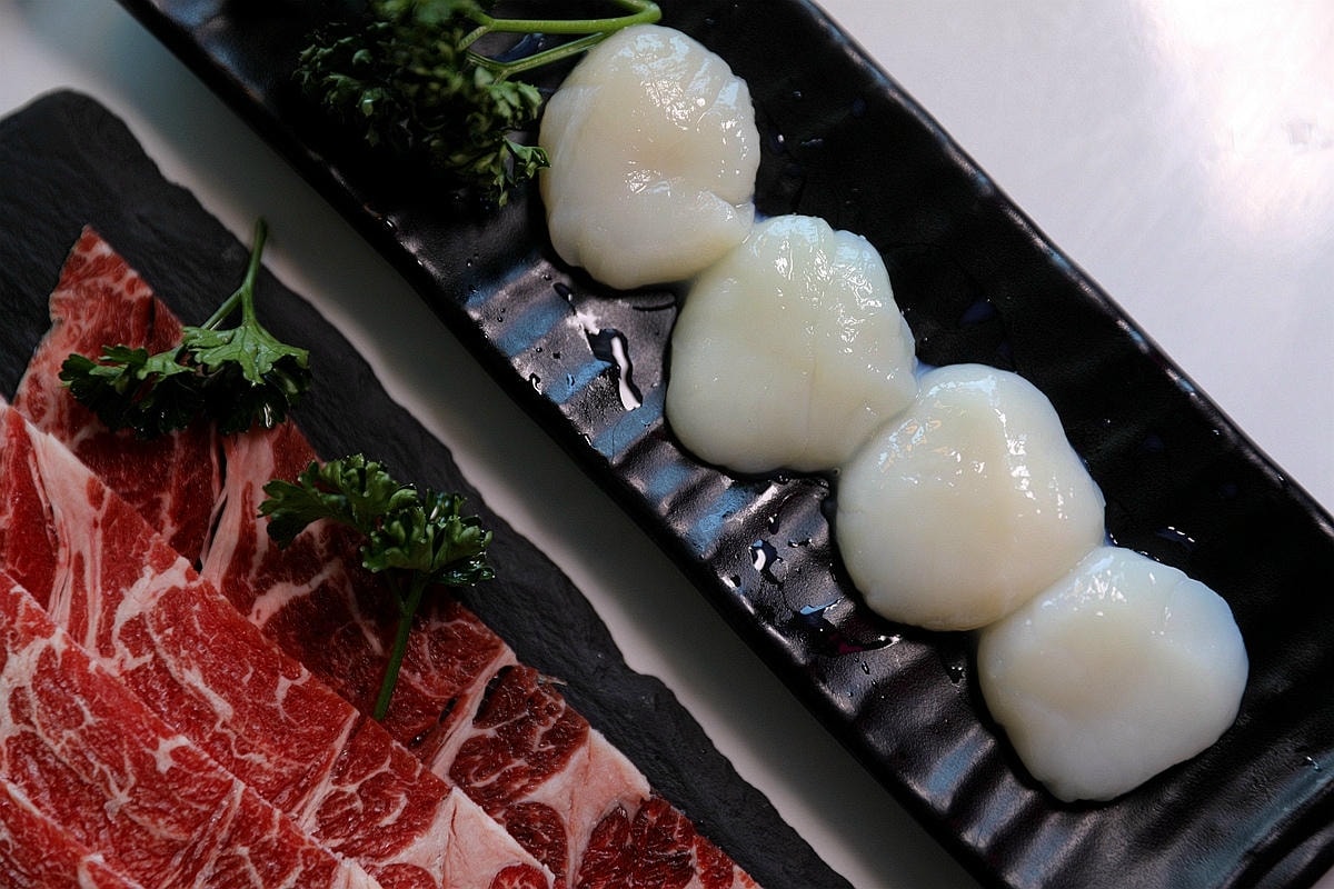 20251109-uf7dp 20251109-uf7dp