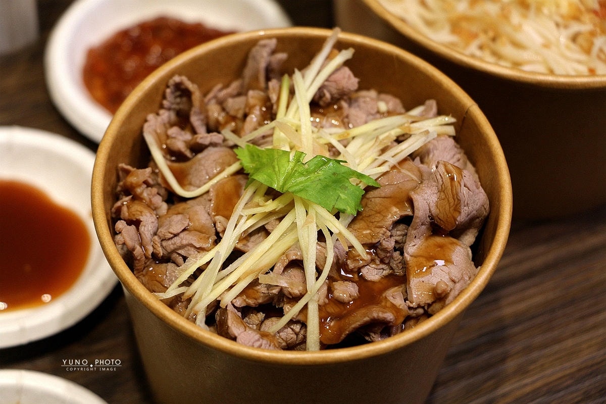 20251109-b5iy6 20251109-b5iy6