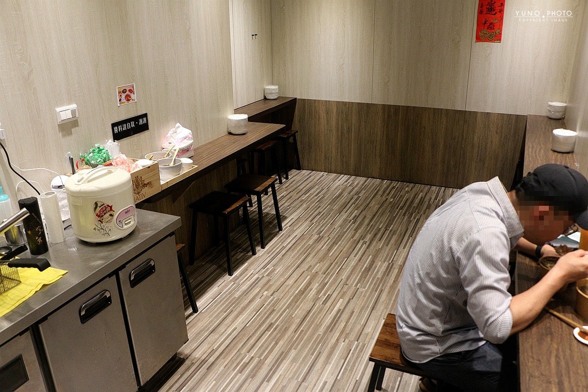 20251109-ogqwn 20251109-ogqwn