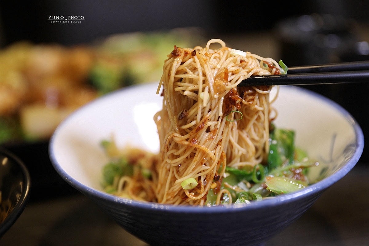 20251109-785hn 20251109-785hn