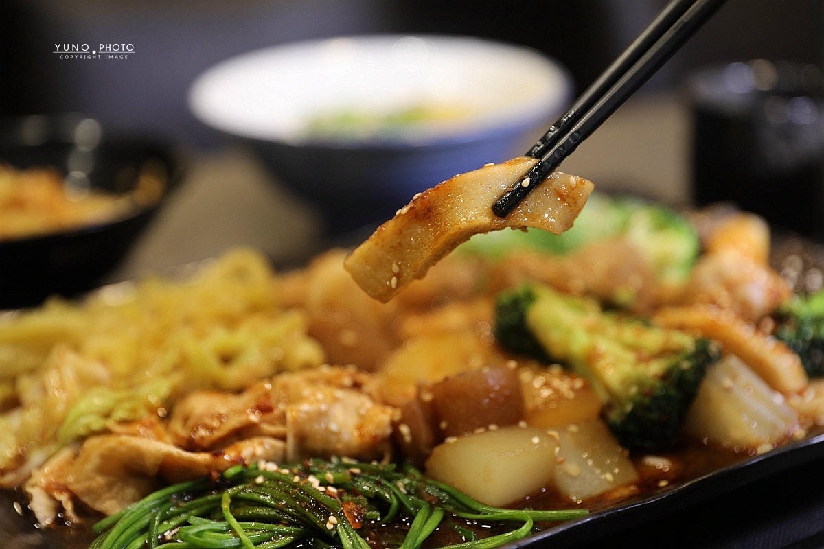 20251109-8fyss 20251109-8fyss