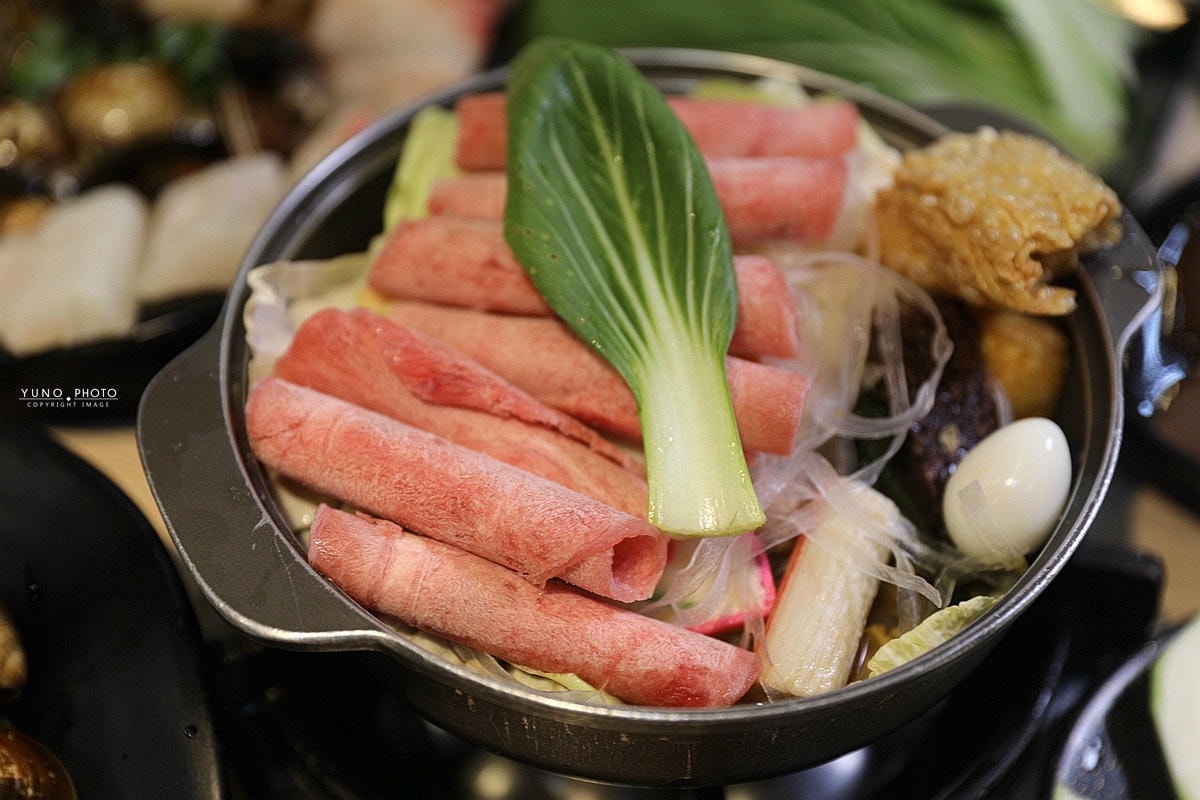 20251109-9c2m9 20251109-9c2m9