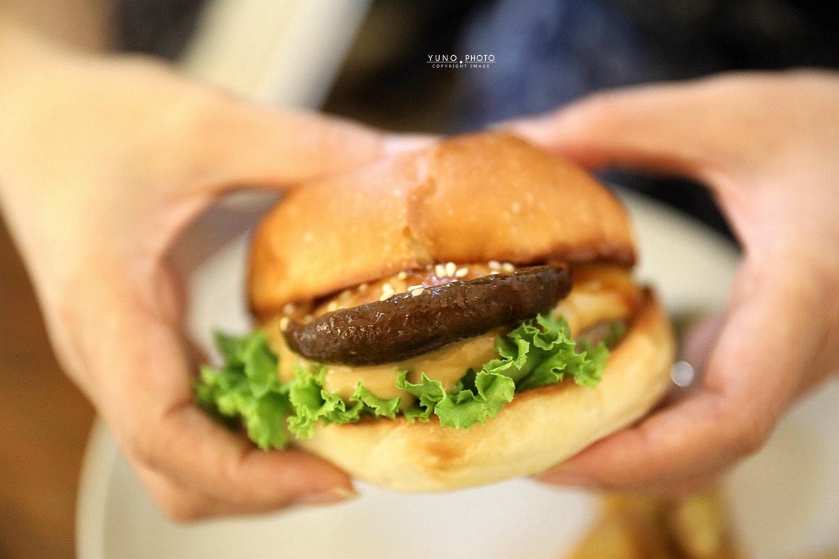 20251109-9l6qe 20251109-9l6qe